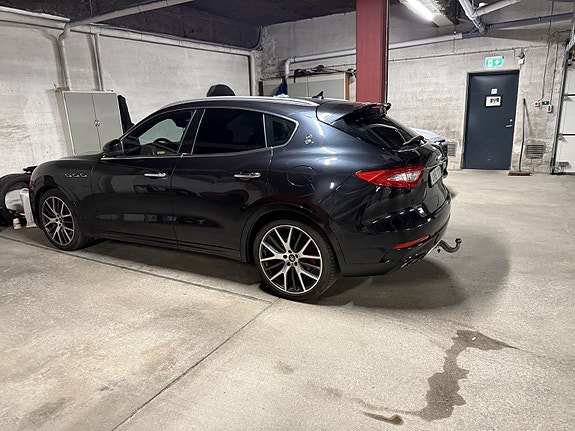 Maserati Levante 16 of 16