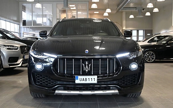 Maserati Levante 14 of 16