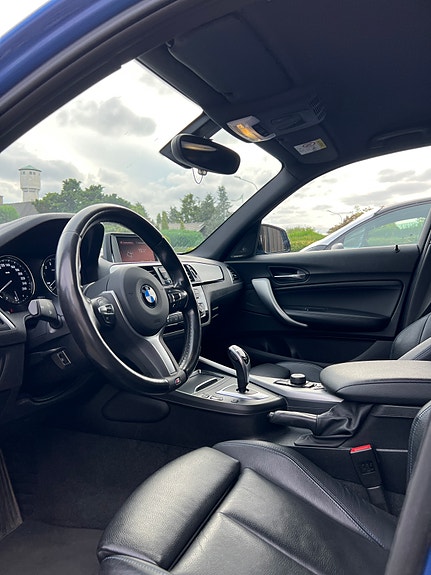 BMW 120i 6 of 8