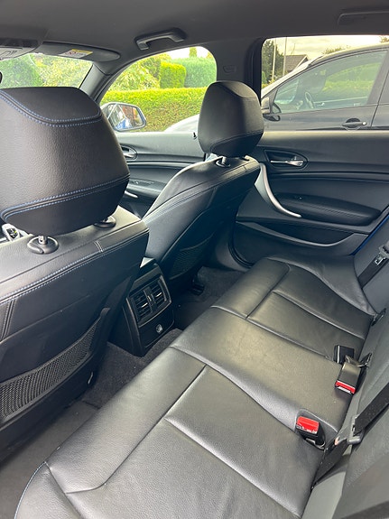 BMW 120i 7 of 8
