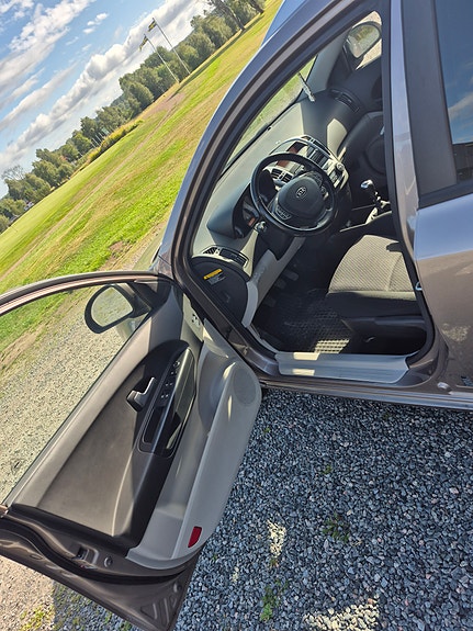 Kia Ceed 4 of 11