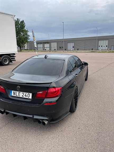 BMW 535i 3 of 8