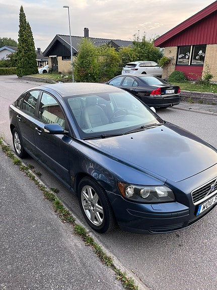 Volvo S40 3 of 12