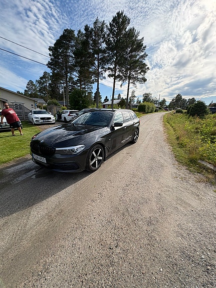 BMW 520d 2 of 7