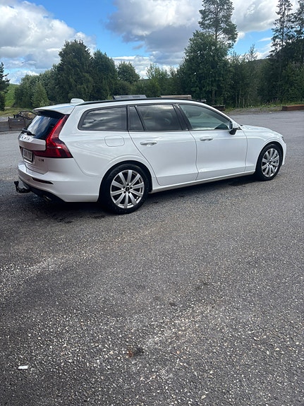 Volvo V60 3 of 5