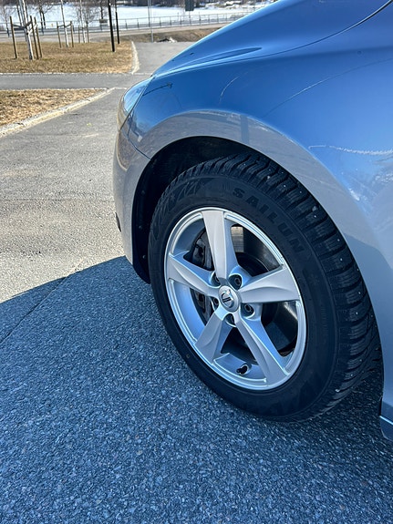 Volvo V40 10 of 28