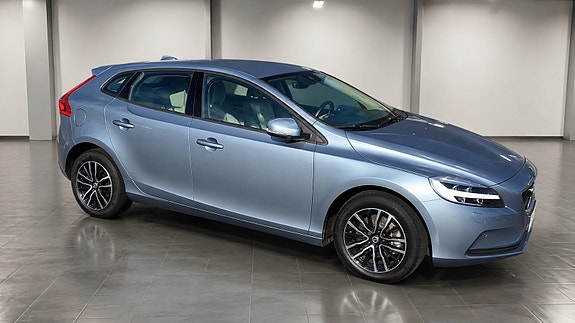 Volvo V40 28 of 28