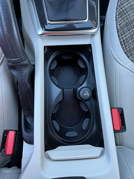 Volvo V40 22 of 28