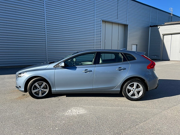 Volvo V40 5 of 28