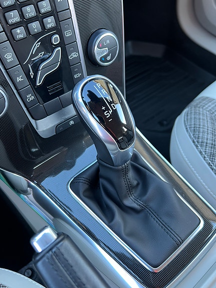 Volvo V40 21 of 28