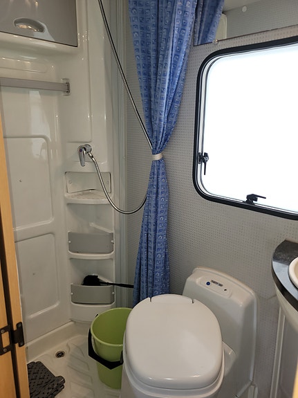 Chausson Ford CHAUSSON FLASH 03 Alkov 8 of 15