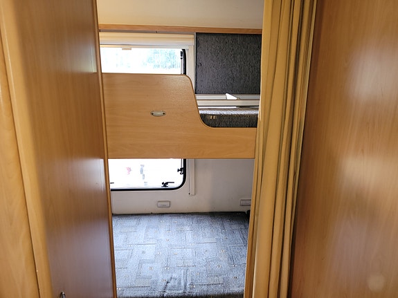 Chausson Ford CHAUSSON FLASH 03 Alkov 5 of 15