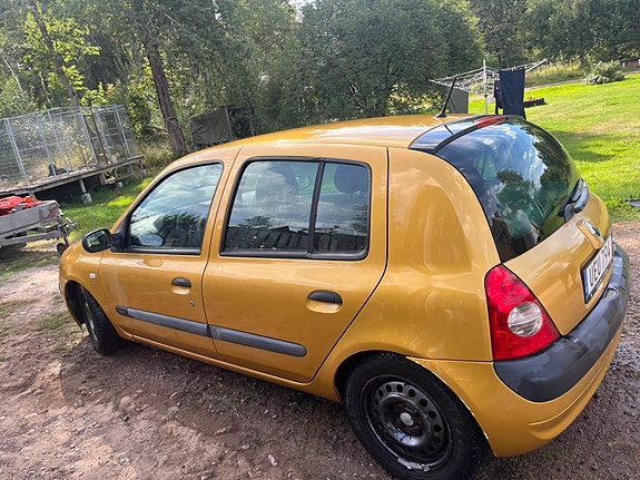 Renault Clio 3 of 7