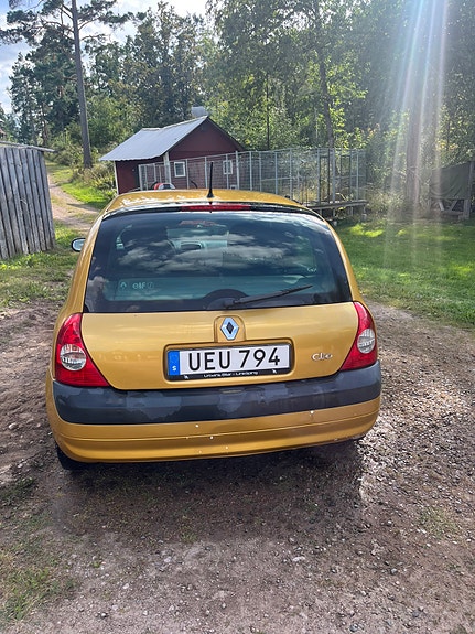 Renault Clio 2 of 7