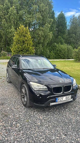 BMW X1 3 of 3