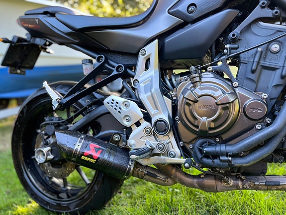 Yamaha MT-07 3 of 4