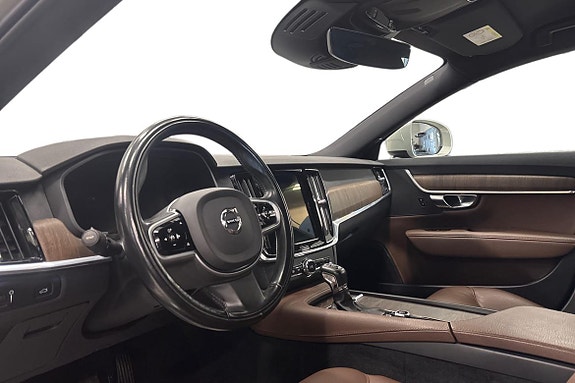 Volvo V90 Cross Country 8 of 23