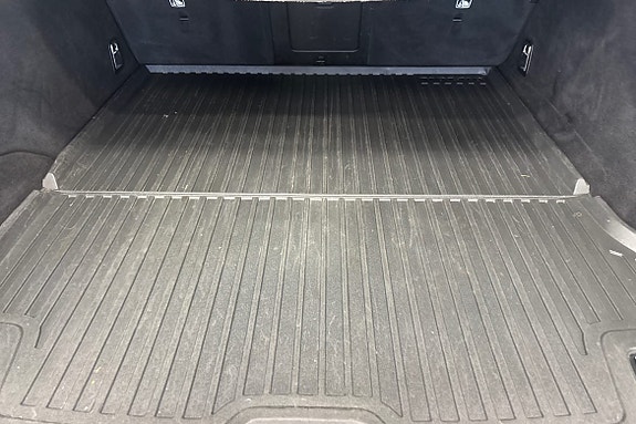 Volvo V90 Cross Country 13 of 23