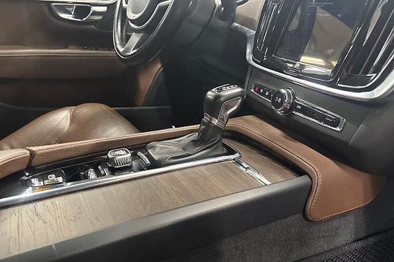 Volvo V90 Cross Country 15 of 23
