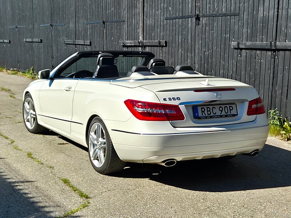 Mercedes-Benz E350 6 of 23