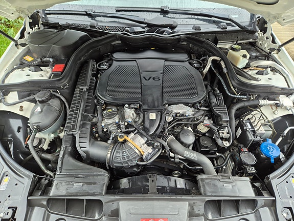 Mercedes-Benz E350 19 of 23