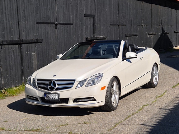 Mercedes-Benz E350 3 of 23