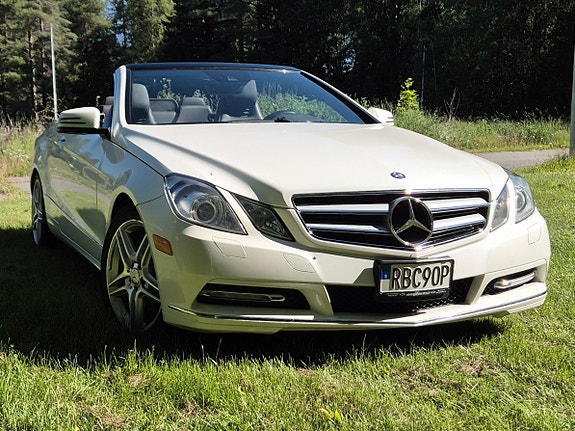 Mercedes-Benz E350 7 of 23
