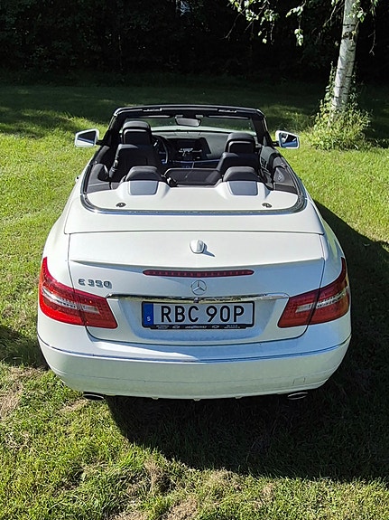 Mercedes-Benz E350 5 of 23