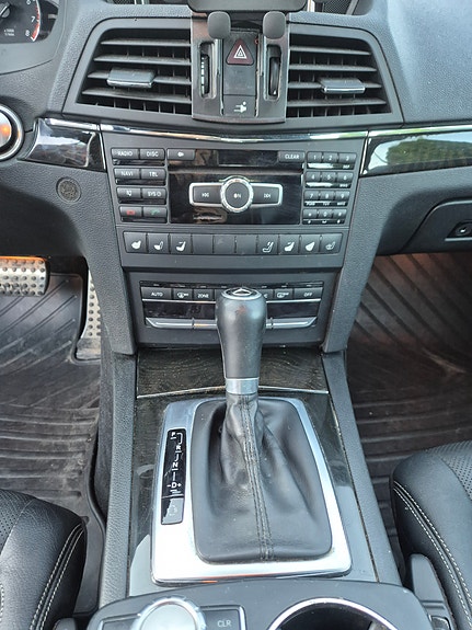 Mercedes-Benz E350 17 of 23