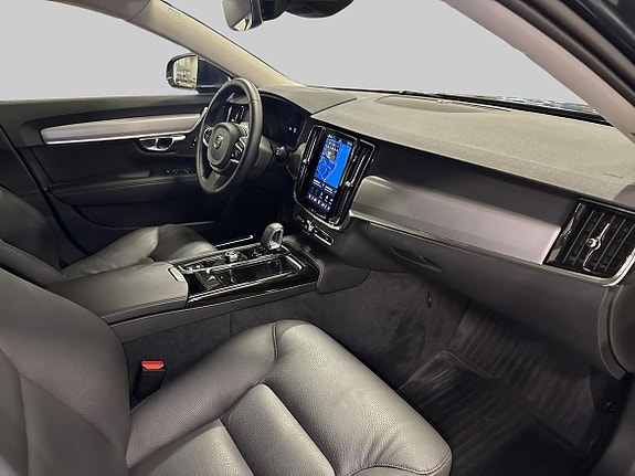 Volvo V90 10 of 23