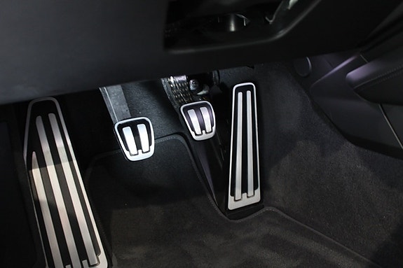 Porsche 911 Carrera 4 GTS 20 of 20
