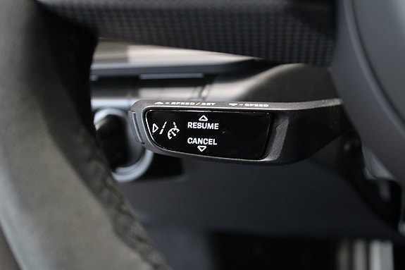 Porsche 911 Carrera 4 GTS 19 of 20