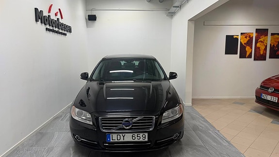 Volvo S80 3 of 15