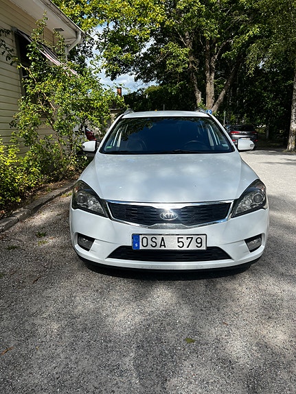 Kia Ceed 3 of 11