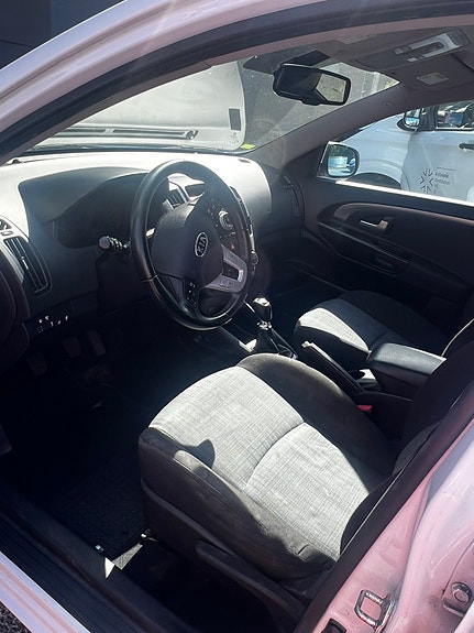 Kia Ceed 5 of 11