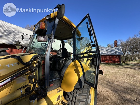 New Holland LB115 10 of 27