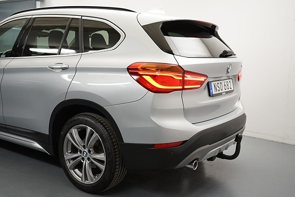 BMW X1 3 of 19