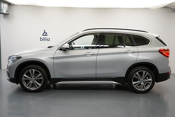 BMW X1 2 of 19