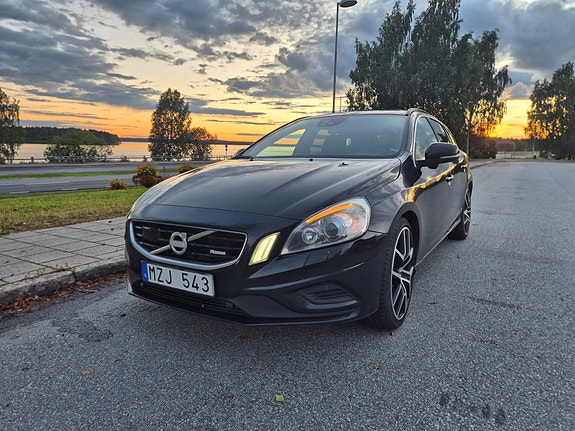 Volvo V60 3 of 6