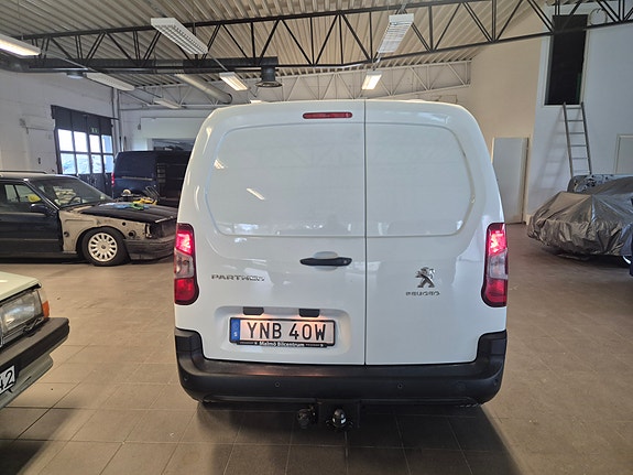 Peugeot Partner 2 of 5