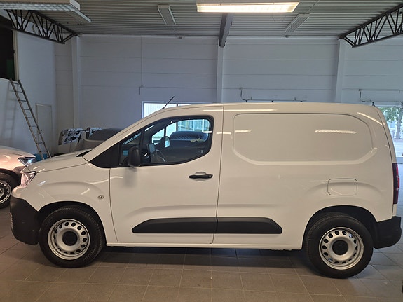 Peugeot Partner 3 of 5