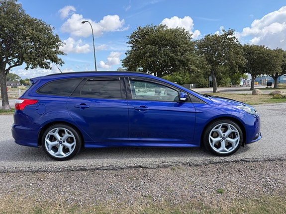 Ford Focus 5 of 14