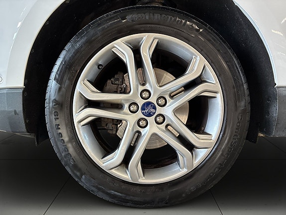 Ford Edge 14 of 23