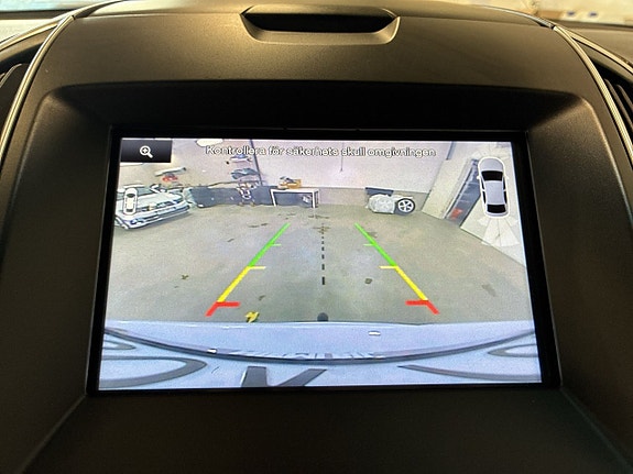 Ford Edge 18 of 23