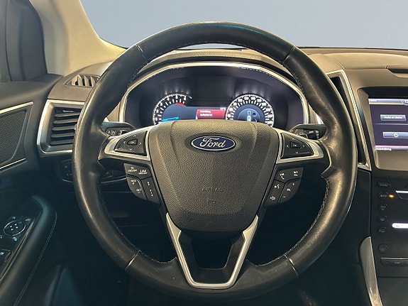 Ford Edge 15 of 23