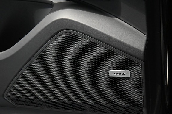 Porsche Cayenne 25 of 28