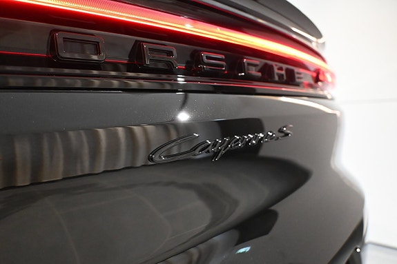 Porsche Cayenne 7 of 28