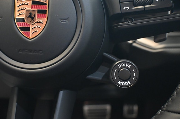 Porsche Cayenne 21 of 28