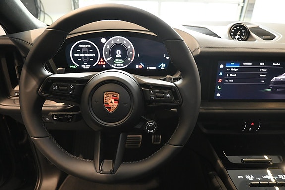 Porsche Cayenne 20 of 28