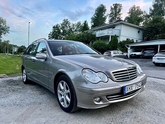 Mercedes-Benz C180 9 of 9